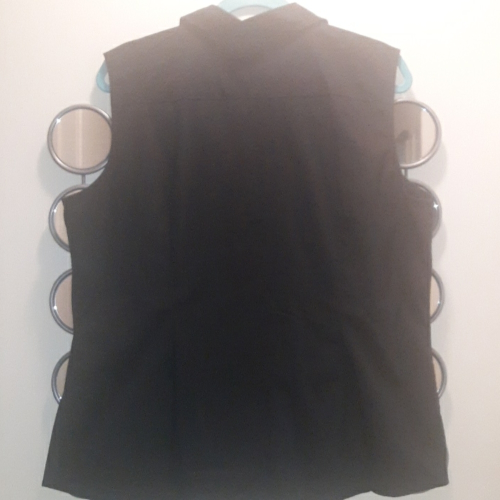 🌺BLACK RUFFLED Shirt - Picture 3 of 3